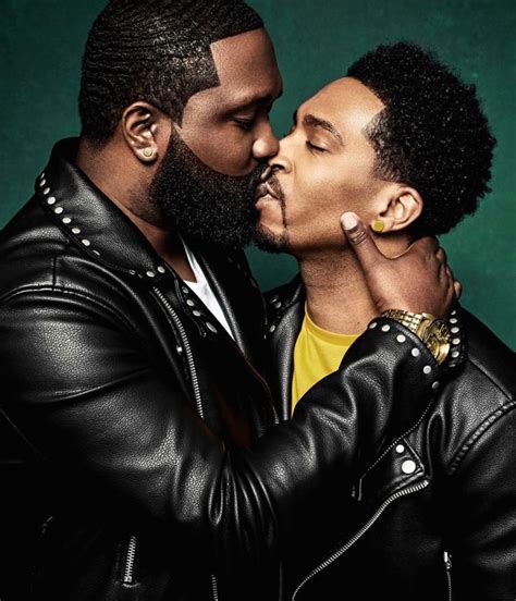 thugs kissing|oilymen .